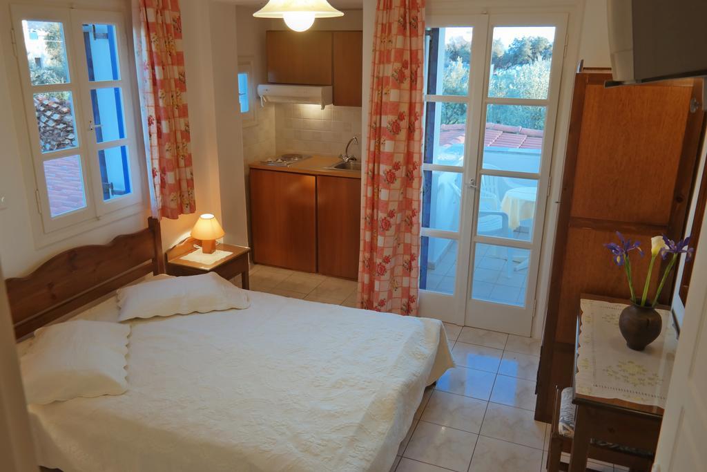 Mina'S Studios In Naxos Island Άγιος Προκόπιος Δωμάτιο φωτογραφία