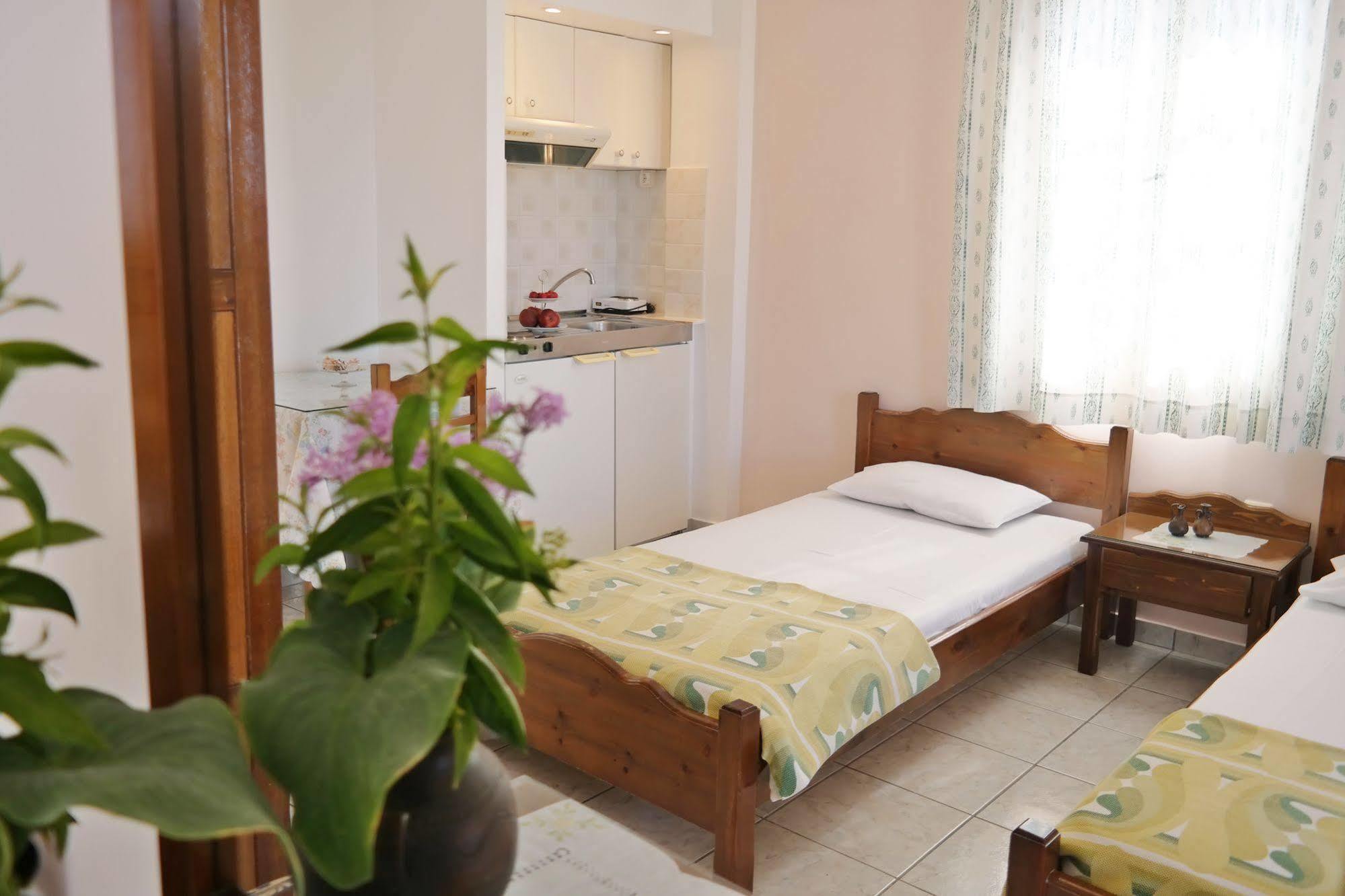 Mina'S Studios In Naxos Island Άγιος Προκόπιος Εξωτερικό φωτογραφία