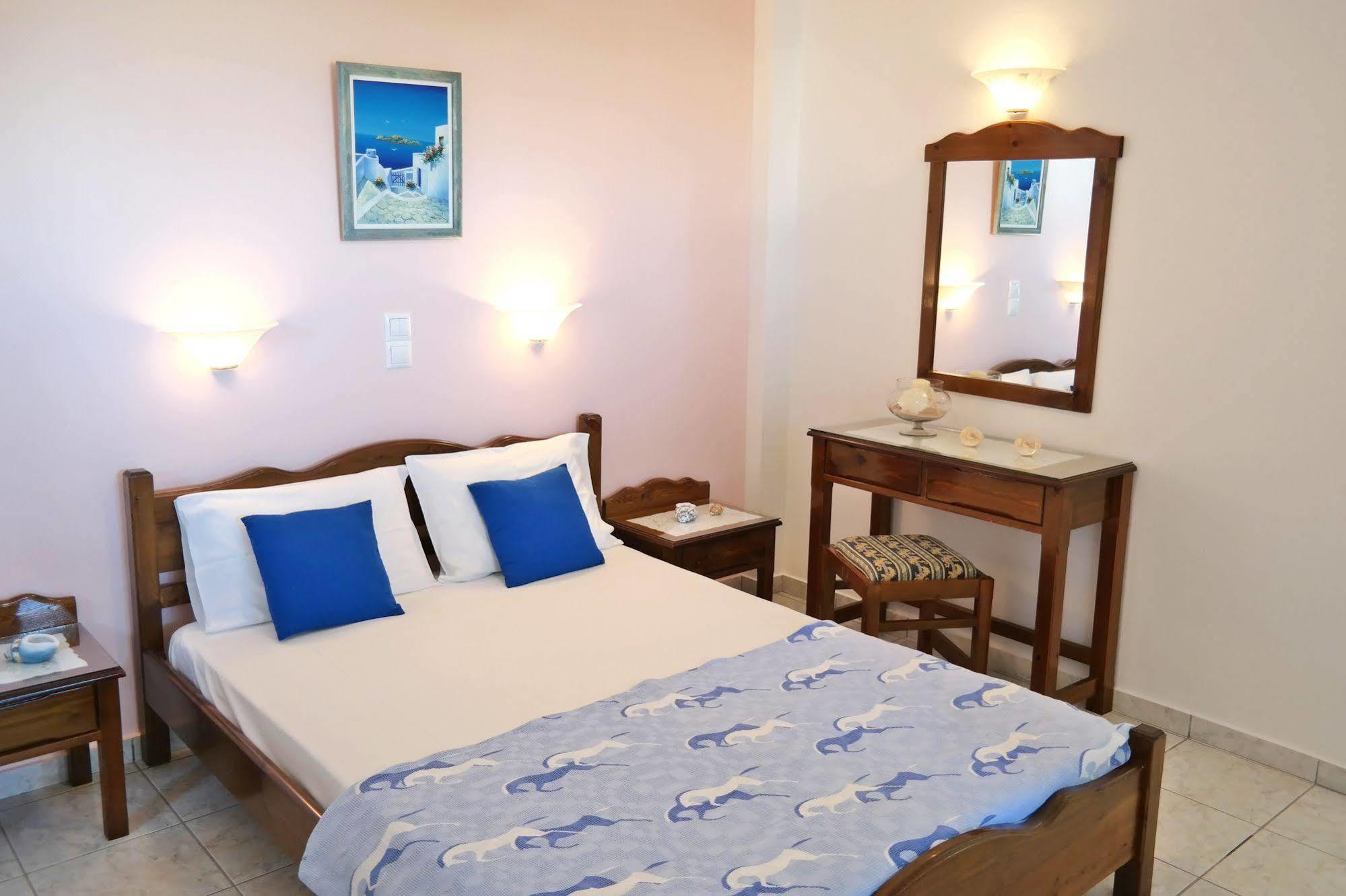 Mina'S Studios In Naxos Island Άγιος Προκόπιος Εξωτερικό φωτογραφία
