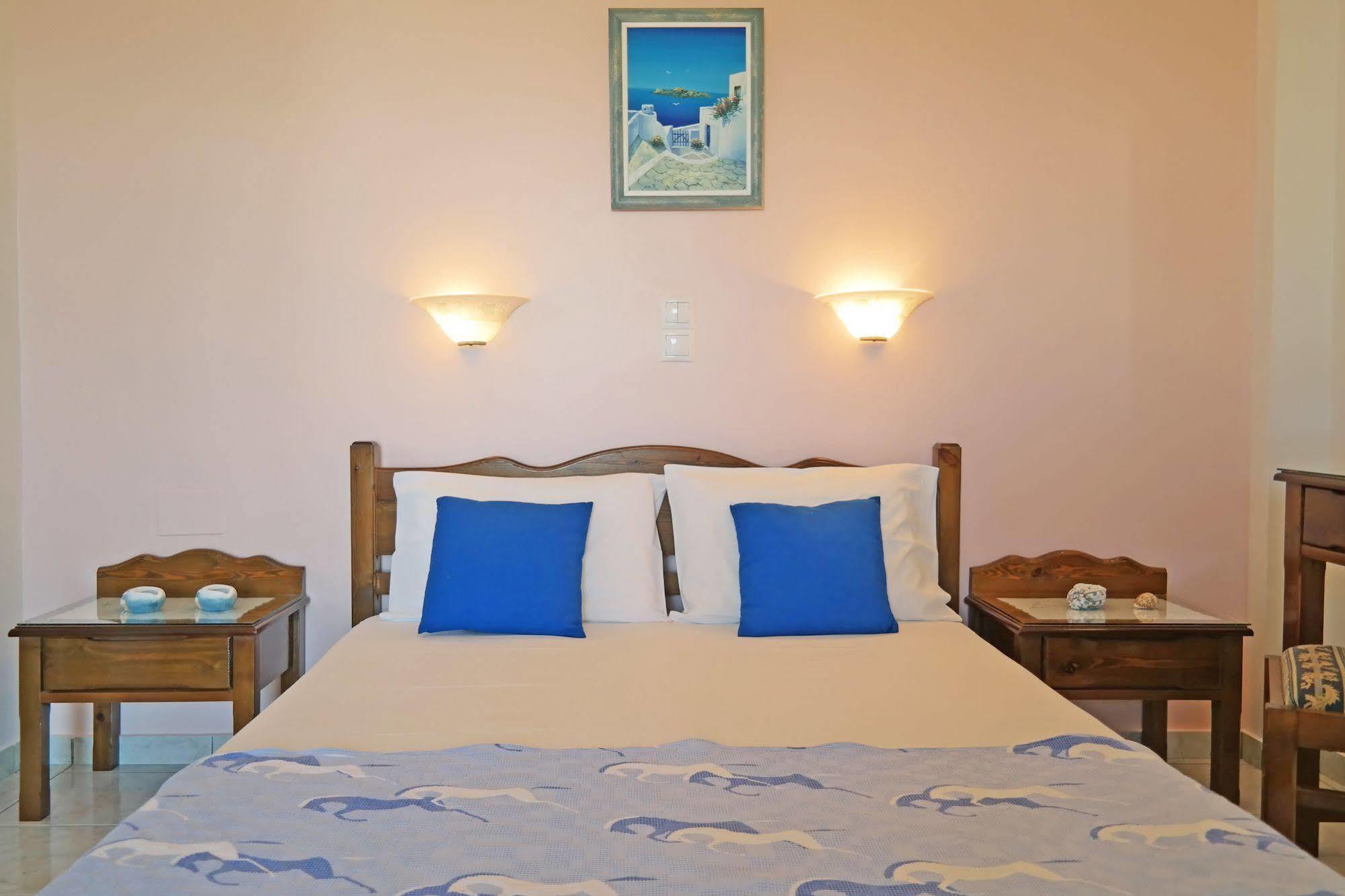 Mina'S Studios In Naxos Island Άγιος Προκόπιος Εξωτερικό φωτογραφία